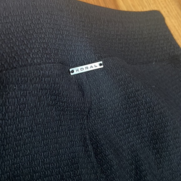 Koral leggings, black with print on calves, size Medium - Picture 7 of 9